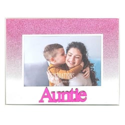 A picture frame with the word "Auntie" on it.