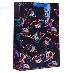 a gift bag that says happy birthday on it