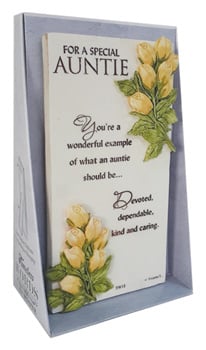 A card that says "for a special auntie."