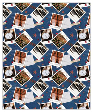 A seamless pattern with a clock that says 'I love you' on it.
(Response: No grammatical errors found.)