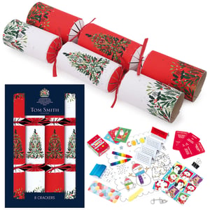 a set of 8 tom smith christmas crackers
