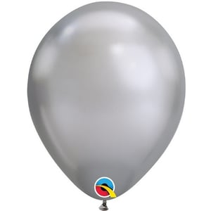 A silver balloon with the letter "Q" on it.