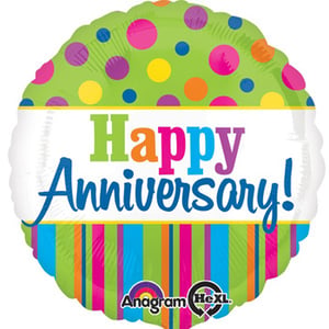 a balloon that says happy anniversary on it